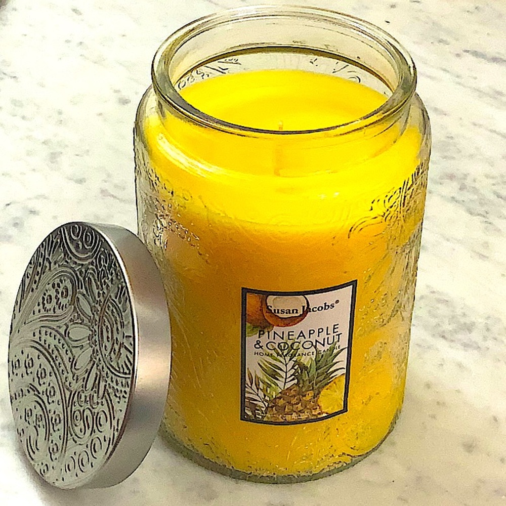 SUSAN JACOBS NEW YORK CANDLE  PINEAPPLE & COCONUT  21 oz YELLOW  NEW 1 WICK NEW